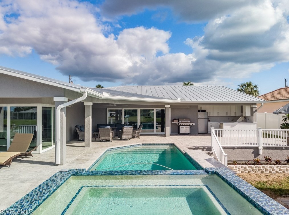 2195 Havana Ave, Fort Myers FL  33905-4825 exterior