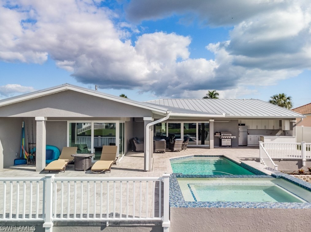 2195 Havana Ave, Fort Myers FL  33905-4825 exterior
