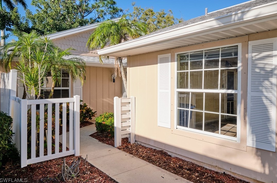 14805 Crooked Pond Ct, Fort Myers, FL 33908-7901