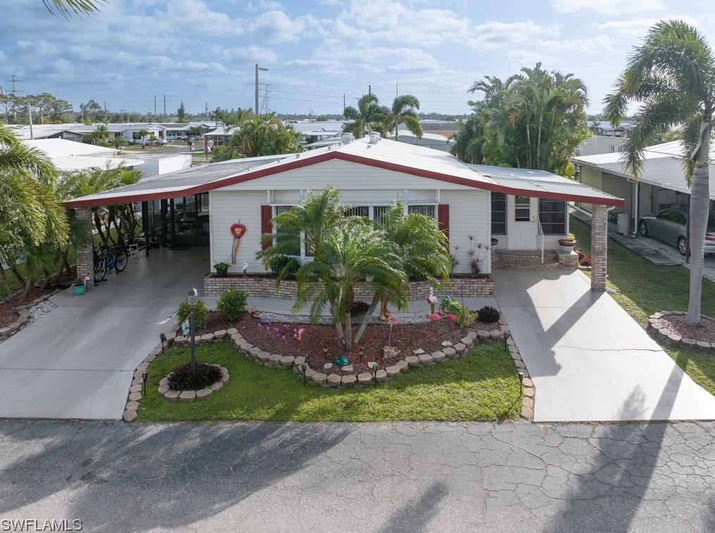 9049 Flamingo Cir, Fort Myers, FL 33903-2131