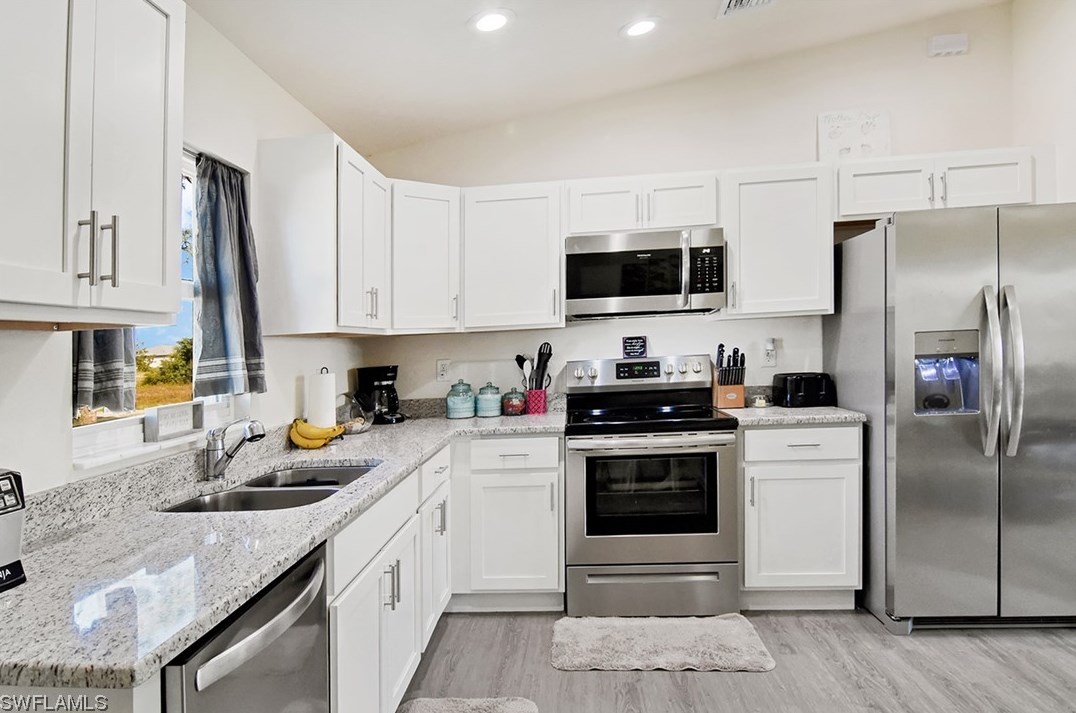 5010 Dania Cir, Labelle FL  33935-5392 exterior