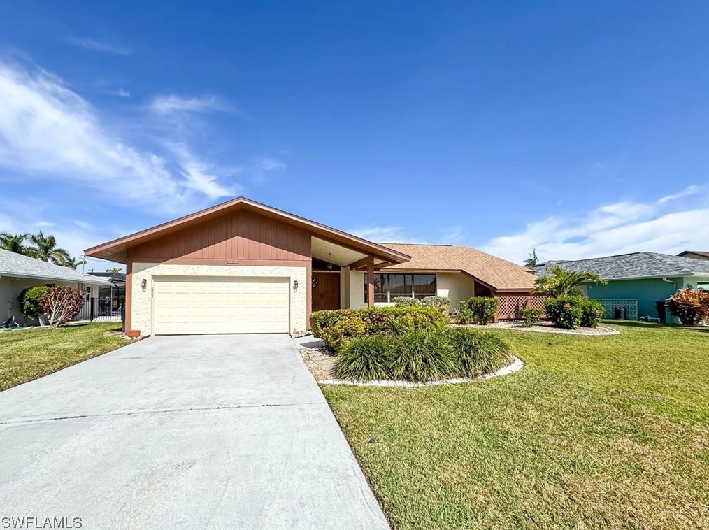1219 53rd St, Cape Coral, FL 33914-7068