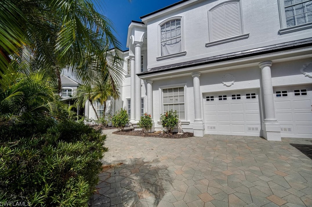 15701 Chatfield Dr, Fort Myers, FL 33908-1706