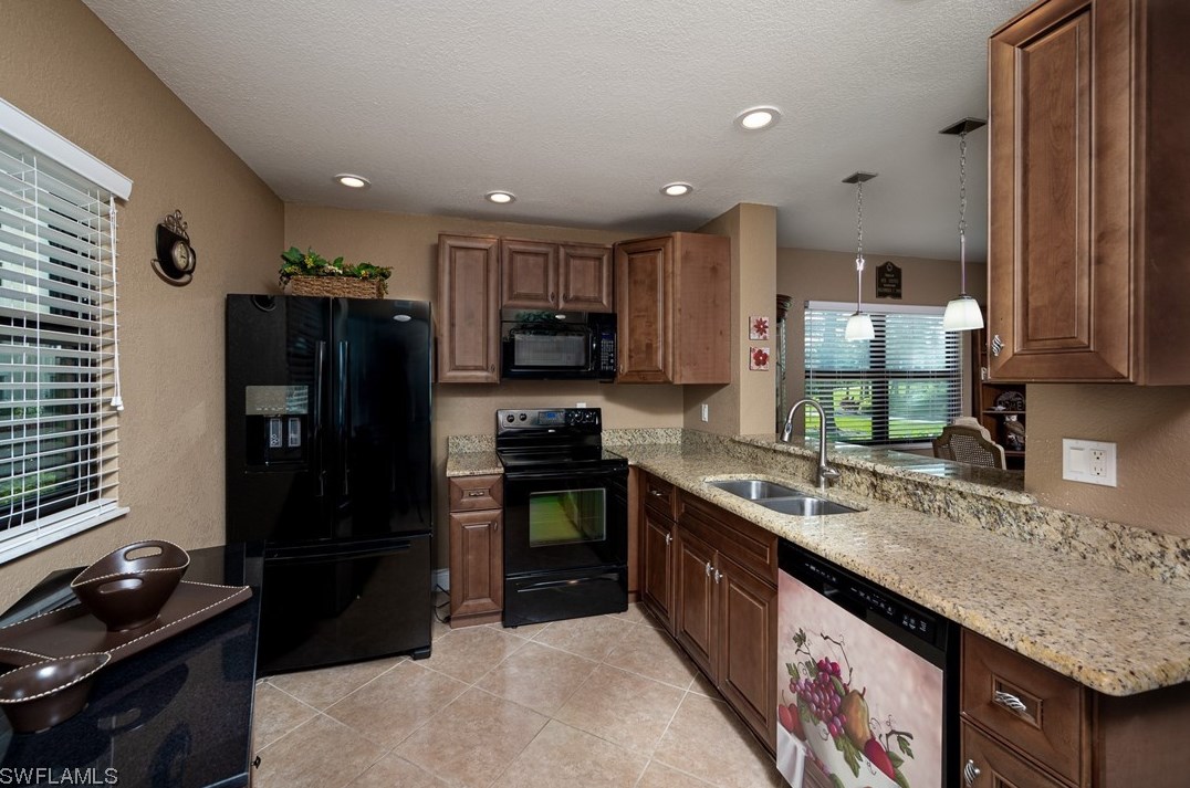 1747 Pebble Beach Dr #105, Fort Myers, FL 33907