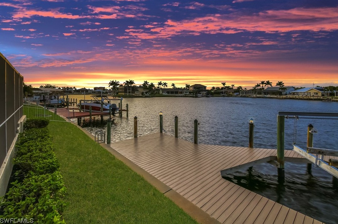 5763 9th Ct, Cape Coral, FL 33914-8004