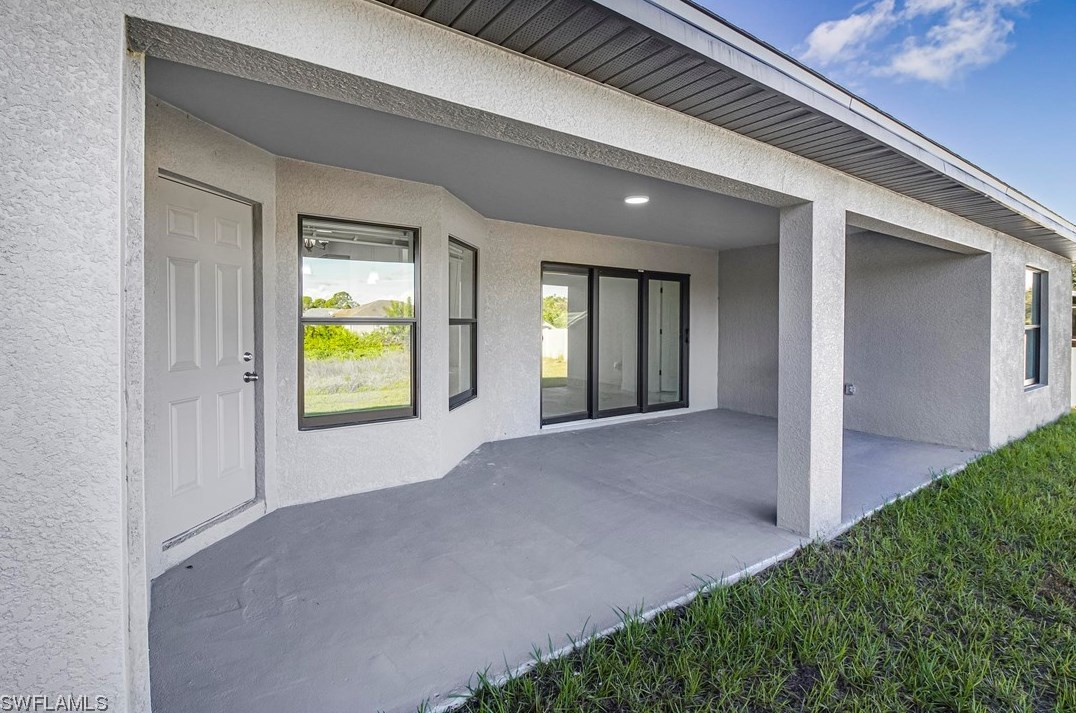 3217 31st St, Lehigh Acres FL  33971-5702 exterior