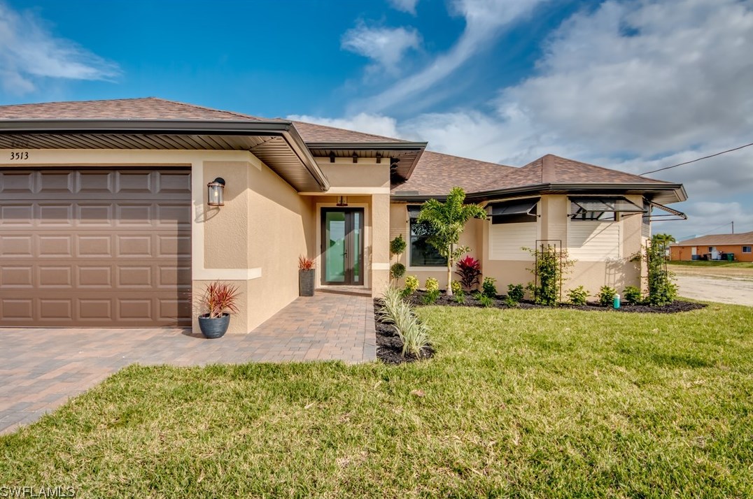 3513 9th St, Cape Coral, FL 33993-9407