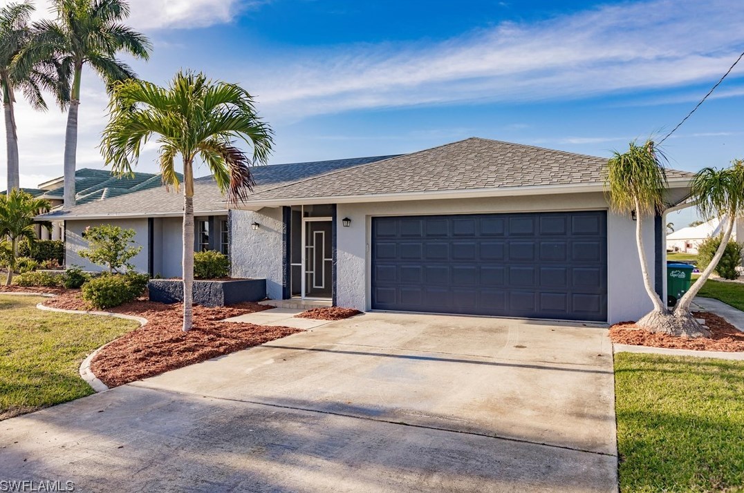 527 57th St, Cape Coral, FL 33914-7260