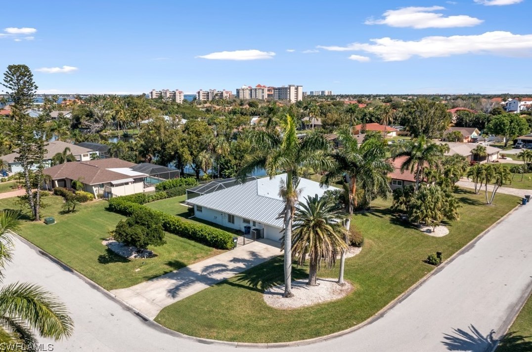 15061 Bonaire Cir, Fort Myers, FL 33908-1895