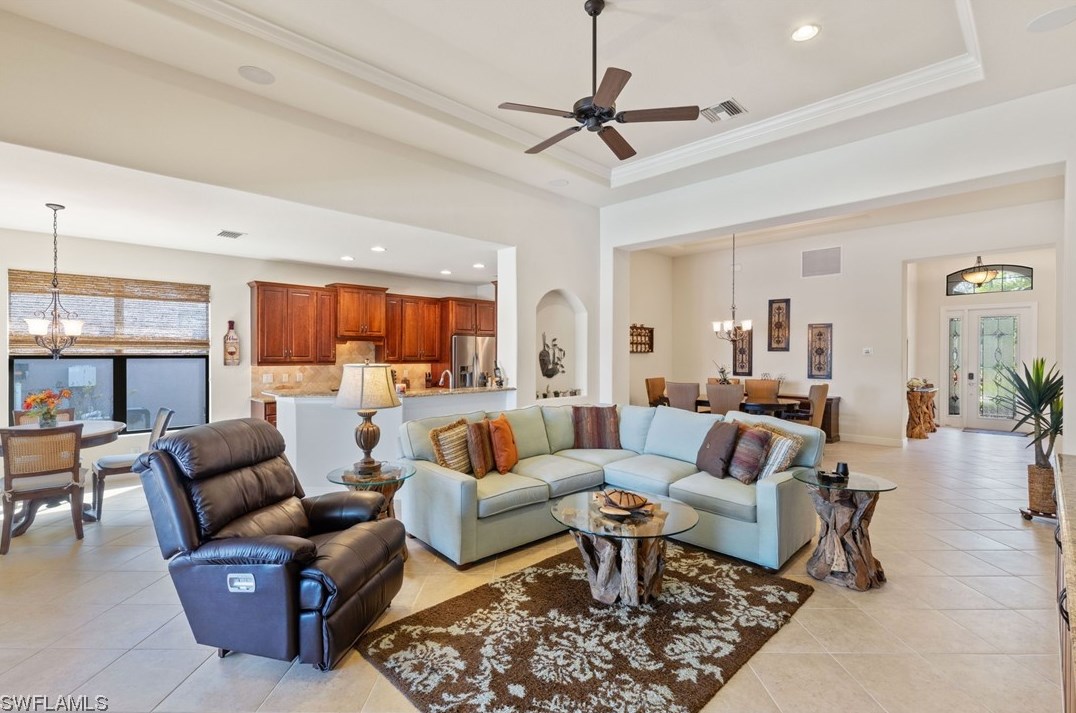 9933 Alhambra Ln, Bonita Springs FL  34135-0028 exterior