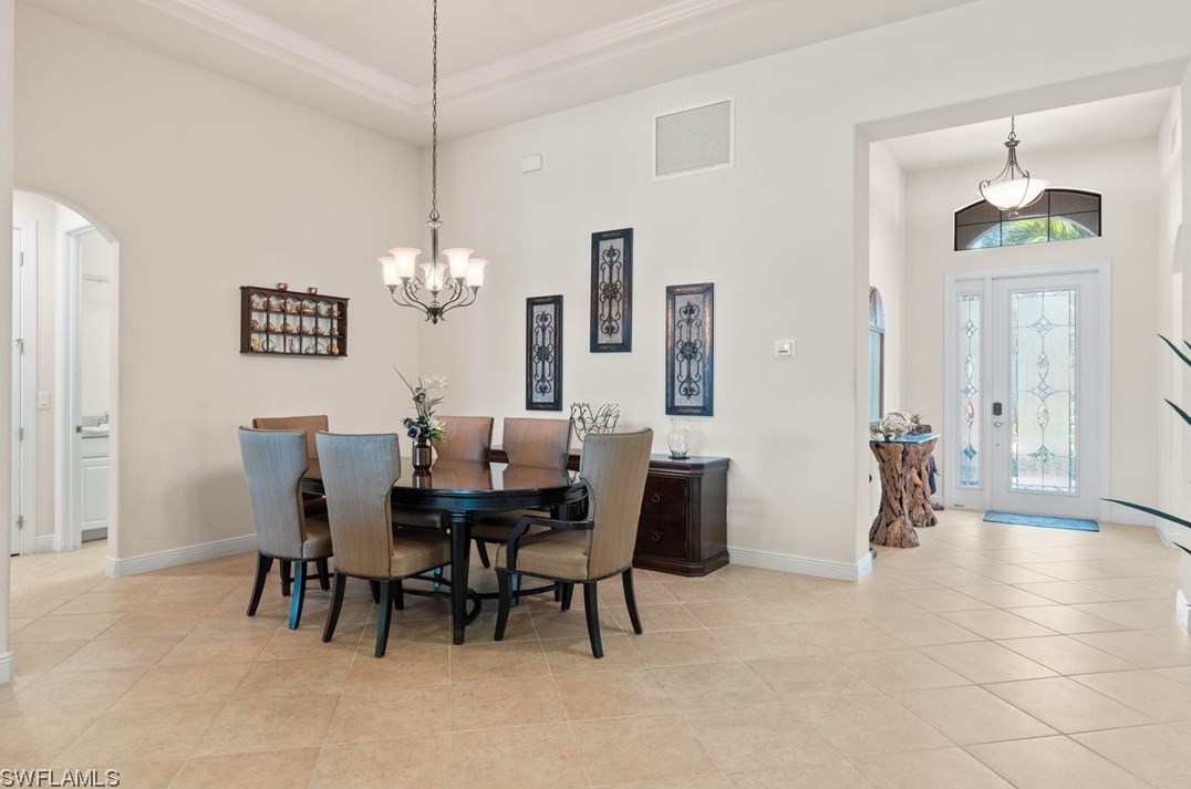 9933 Alhambra Ln, Bonita Springs FL  34135-0028 exterior