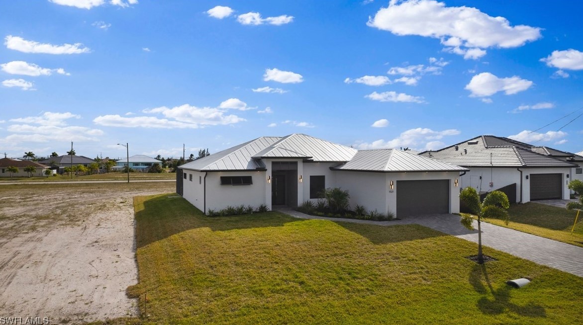1531 40th Pl, Cape Coral, FL 33993-0095