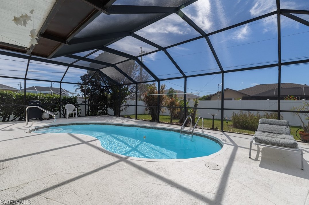 602 Gleason Pkwy, Cape Coral, FL 33914-5362