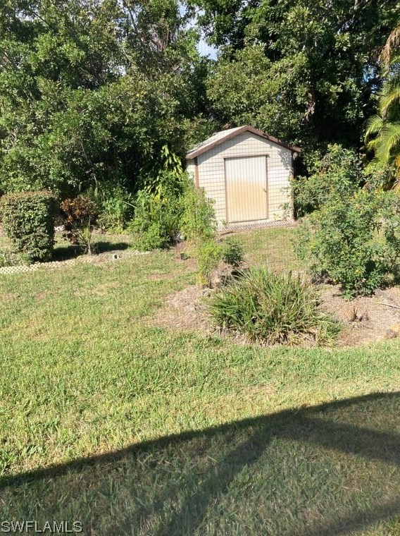 807 Roosevelt Ave, Lehigh Acres FL 33936-0924 exterior