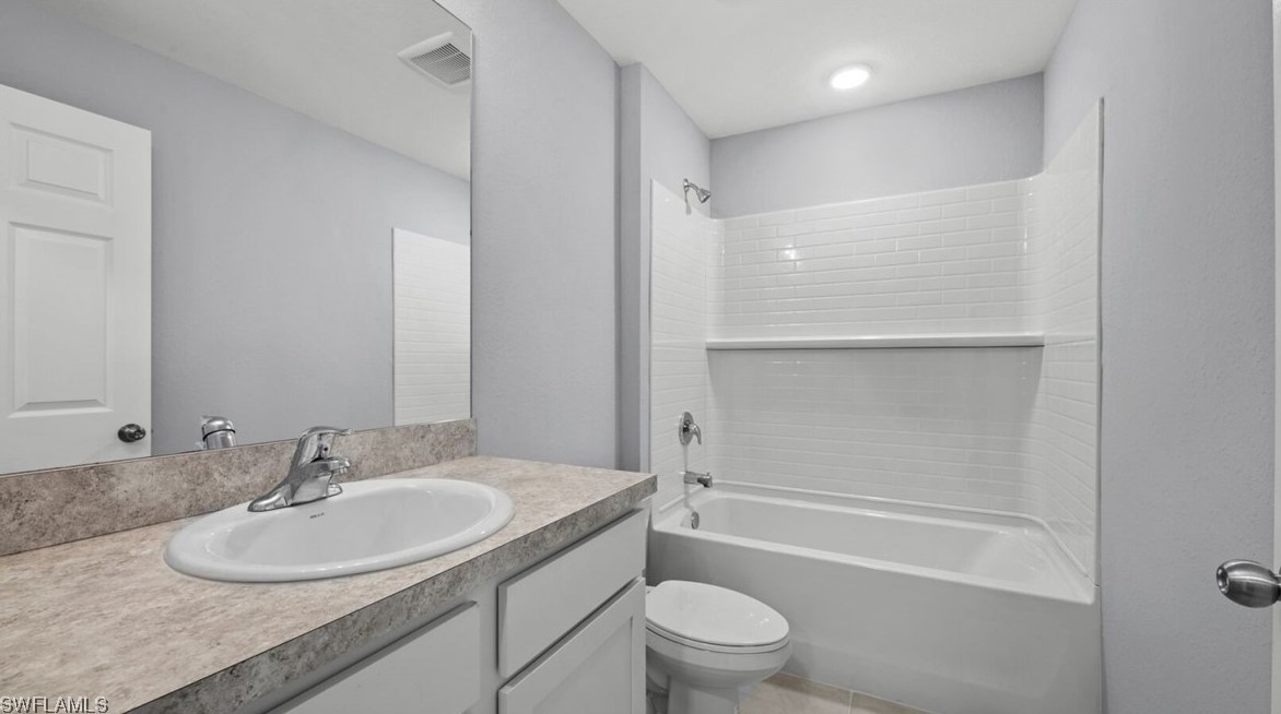 3105 59th St W, Lehigh Acres, FL 33971