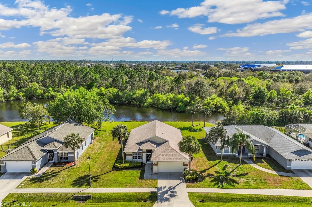 4429 Varsity Lakes Dr, Lehigh Acres FL  33971-2038 exterior
