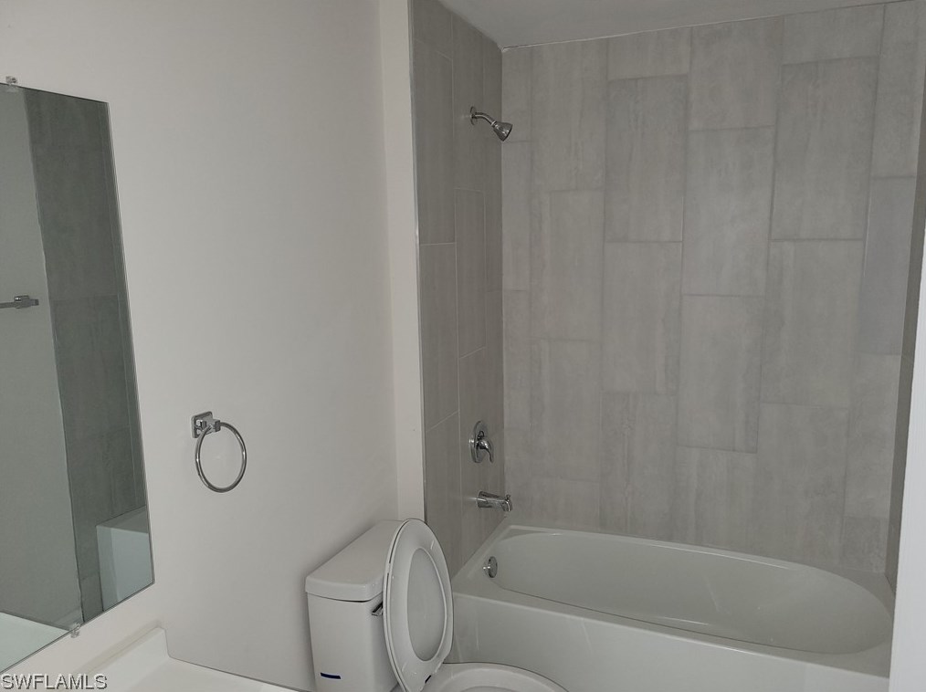 2828 2 Ln, Cape Coral FL  33991-1113 exterior