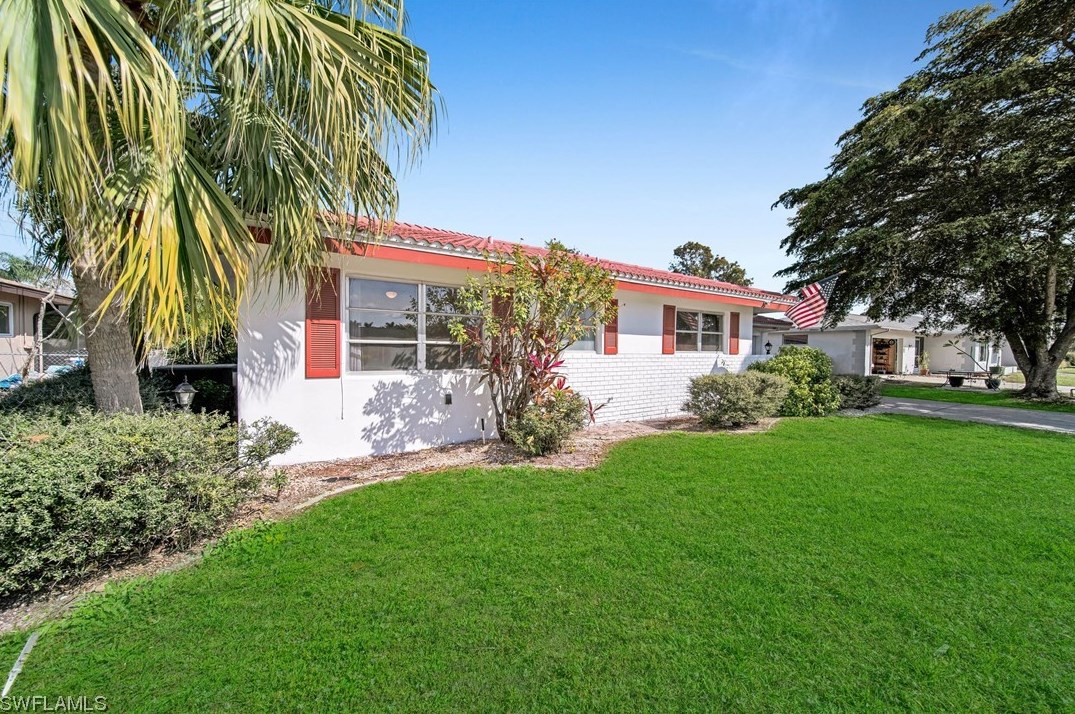 1563 Covington Cir E, Fort Myers, FL 33919