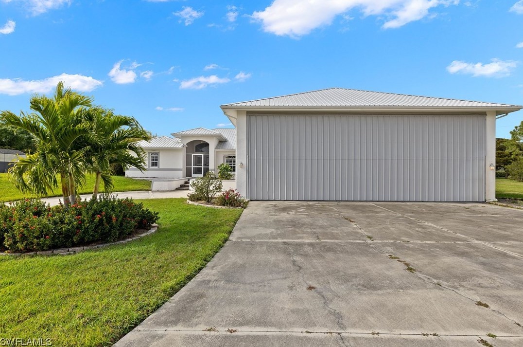 6970 Circle Dr, Fort Myers, FL 33905