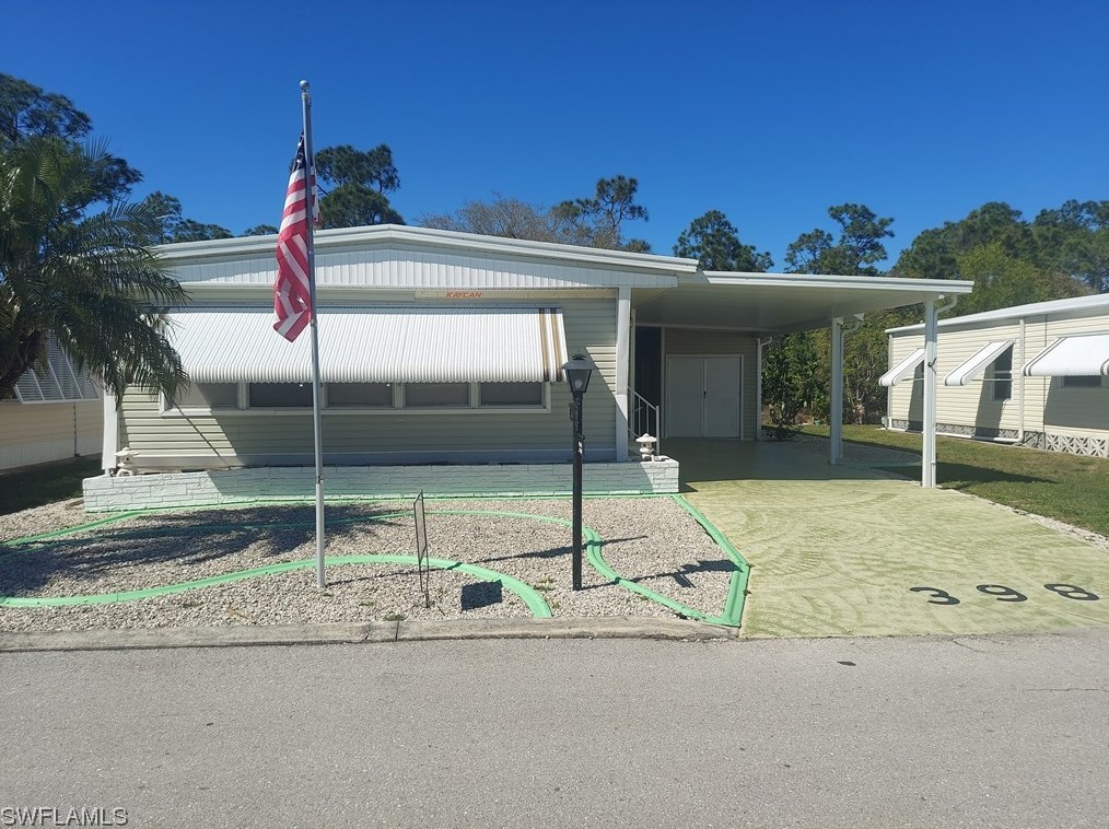 398 Snead Dr, Fort Myers, FL 33903-2648