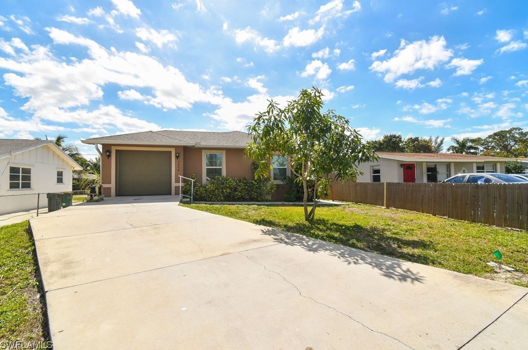 3056 Linwood Ave, Naples, FL 34112