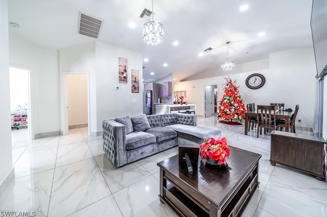 1136 5 Ave, Cape Coral FL  33990-0028 exterior