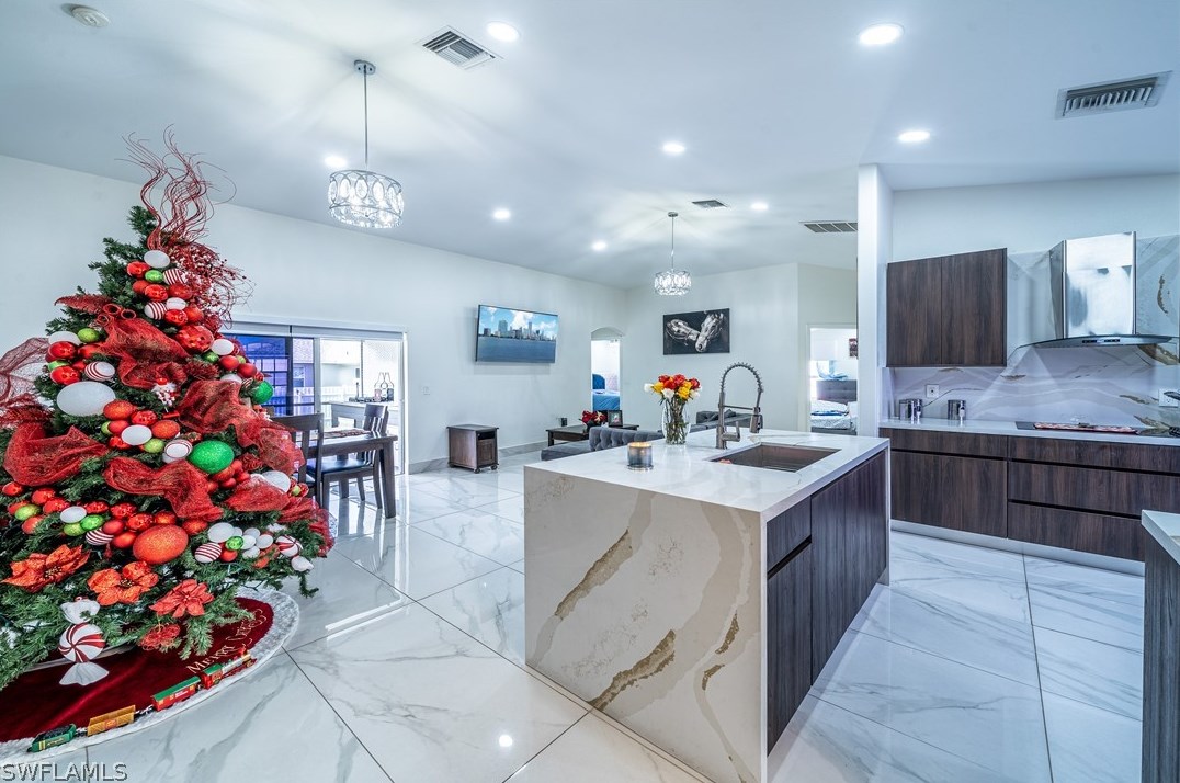 1136 5th Ave, Cape Coral, FL 33990-2825