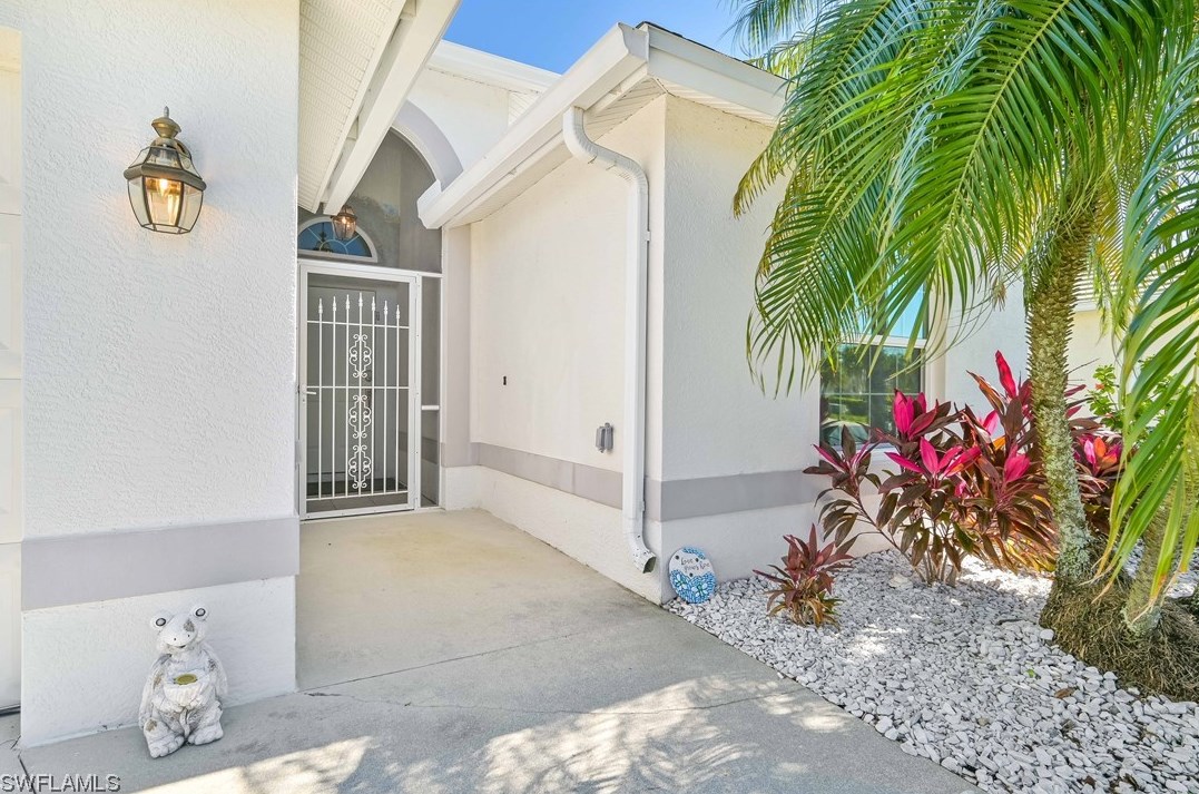 14158 Plum Island Dr, Fort Myers, FL 33919-7704