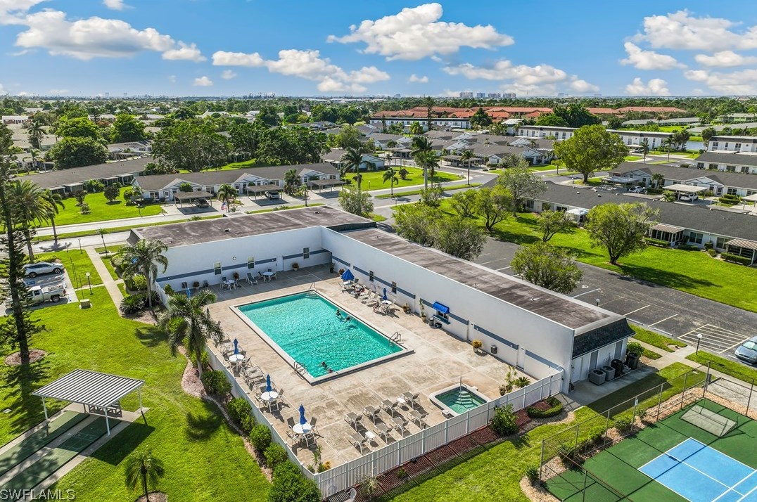 6842 Bogey Dr, Fort Myers FL  exterior