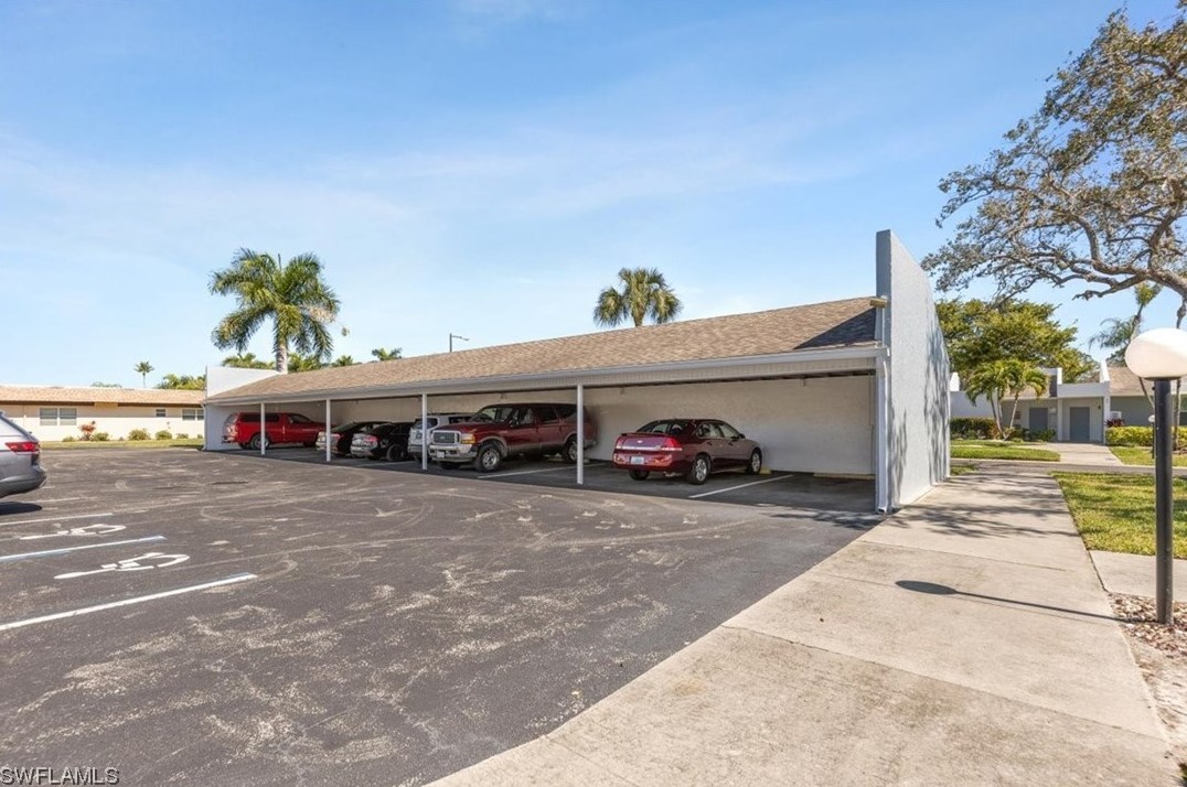 5959 Winkler Rd, Fort Myers FL  33919-3354 exterior