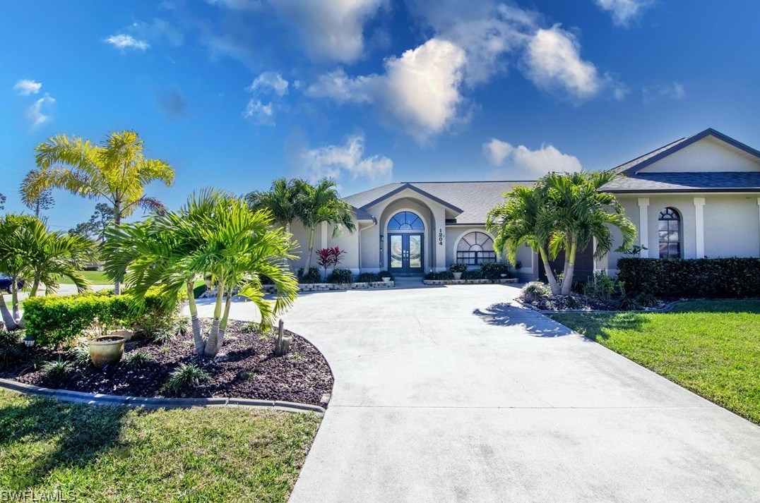 1204 19th Ln, Cape Coral, FL 33990-5531