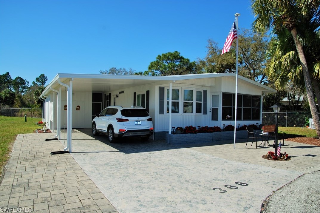 366 Middlecoff Ct, Fort Myers, FL 33903-2642