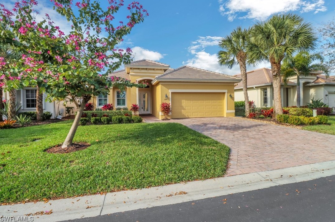 3751 Lakeview Isle Ct, Fort Myers, FL 33905-5861