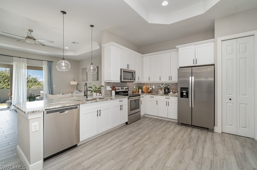 2909 25th St, Lehigh Acres, FL 33976-4059