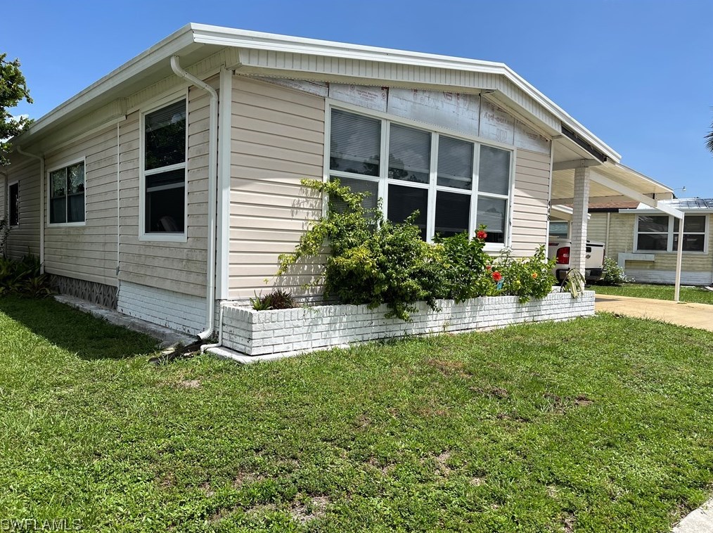 448 Snead Dr, Fort Myers, FL 33903
