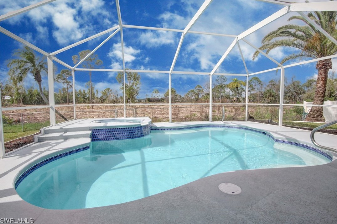 2850 25th Pl, Cape Coral, FL 33914-4707
