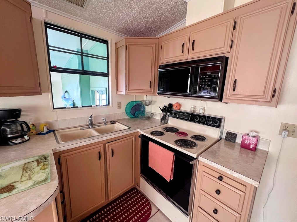 332 Blue Spring Ter, Fort Myers, FL 33903-7317