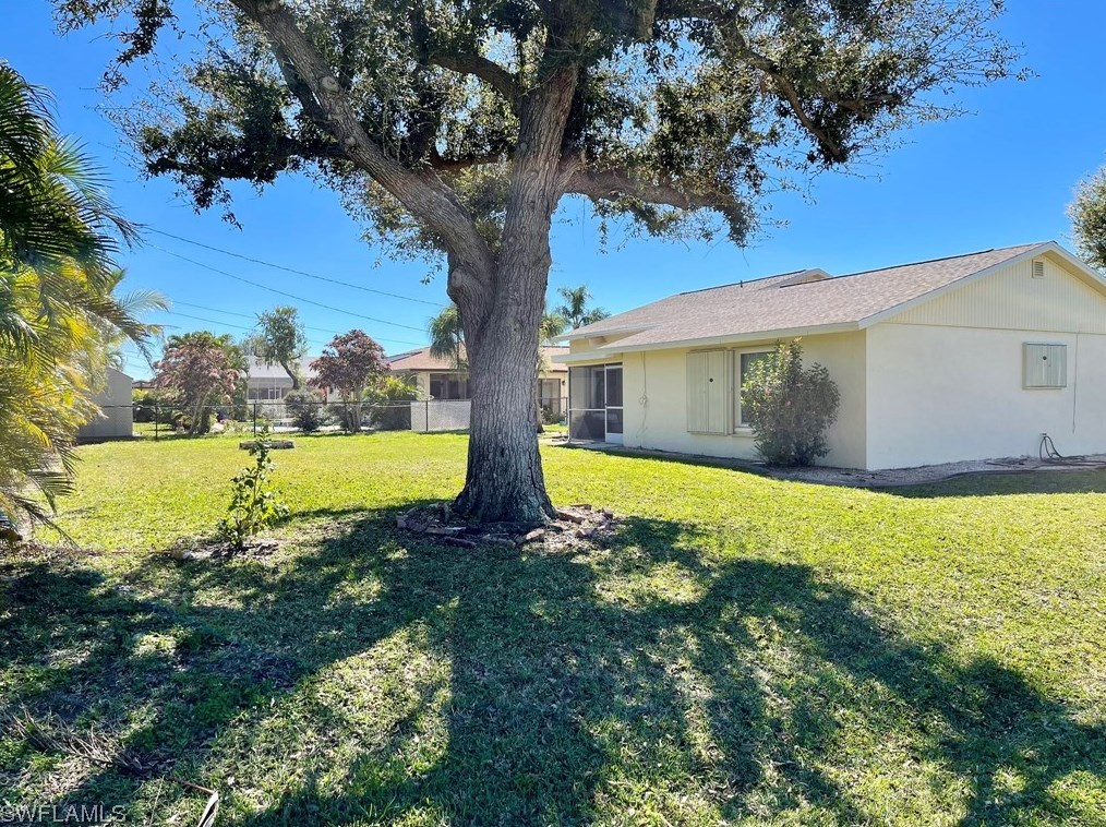 3301 4th Ave, Cape Coral, FL 33904-4824