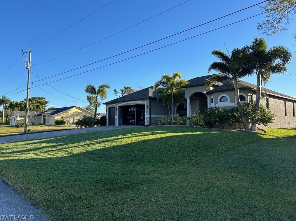 1507 26th Pl, Cape Coral, FL 33993-4822
