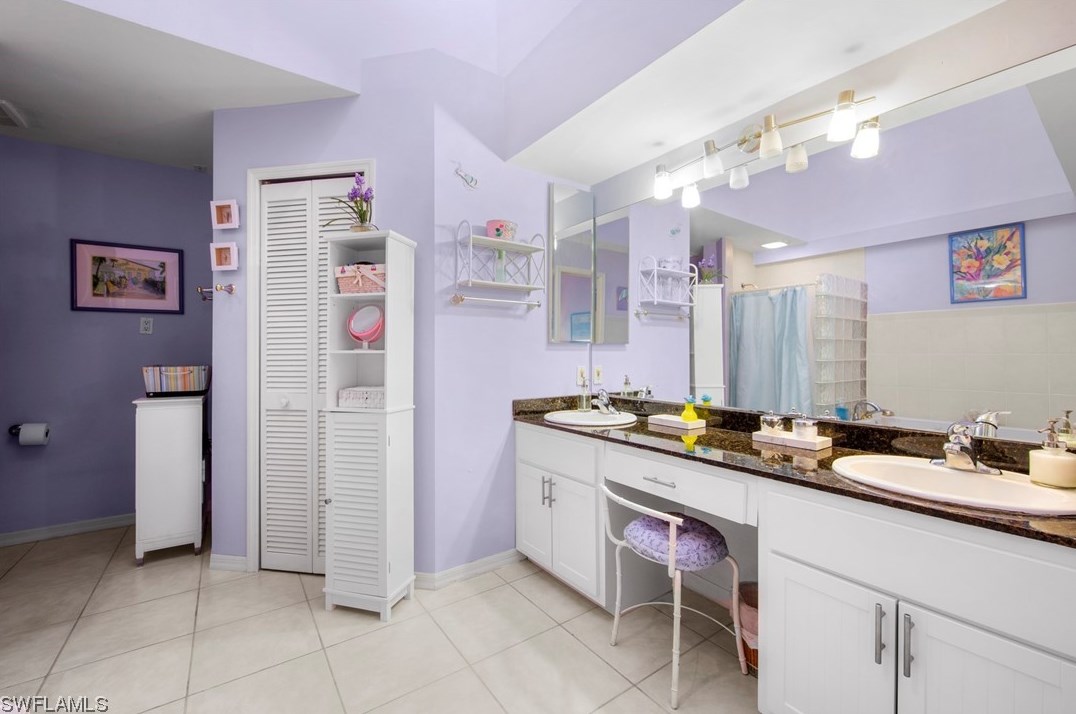 5470 Harbour Castle Dr, Fort Myers FL 33907-7846 exterior