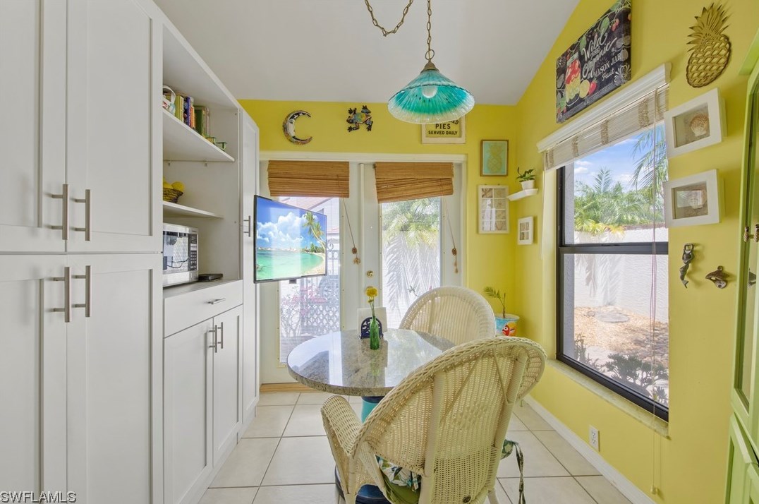 5470 Harbour Castle Dr, Fort Myers FL 33907-7846 exterior