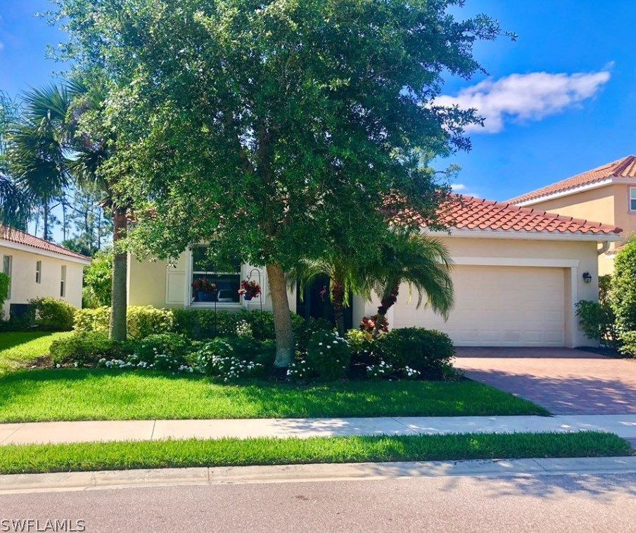 2504 Laurentina Ln, Cape Coral, FL 33909-5281