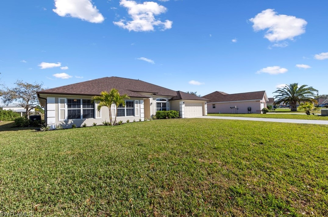 18251 Beauty Berry Ct, Lehigh Acres, FL 33972