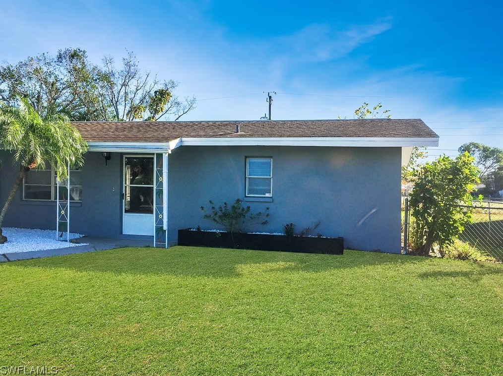 2210 Parkview Dr, Fort Myers, FL 33905