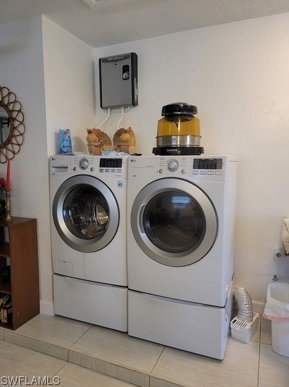 1406 Grandale St, Lehigh Acres FL 33936-5820 exterior