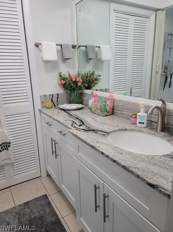 1406 Grandale St, Lehigh Acres FL 33936-5820 exterior