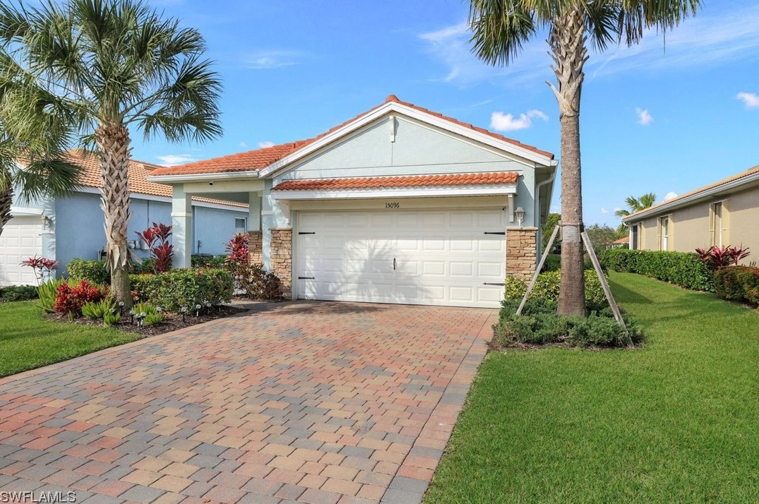 15096 Ligustrum Ln, Alva, FL 33920