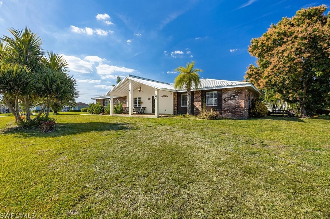 415 De Soto Ave, Clewiston, FL 33440-2432