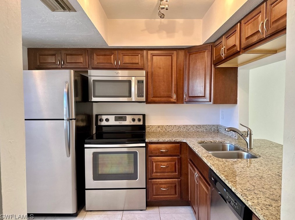 4611 Se 5th Pl #8, Cape Coral, FL 33904