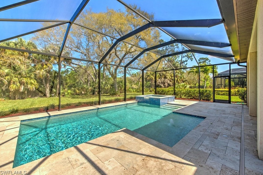 17271 Walnut Run Dr, Alva, FL 33920-2802